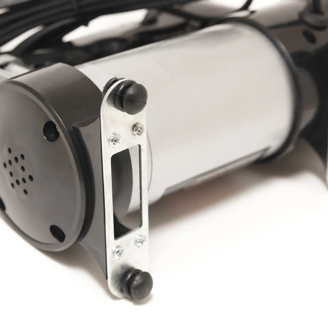 Компрессор поршневой автомобильный с фонарем Forsage F-581