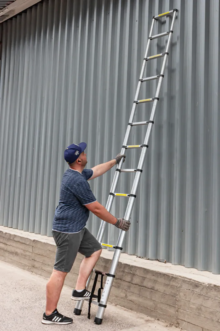 Лестница телескопическая алюм. бытовая 3.8 м, 13 ступ. Forsage F-UP380