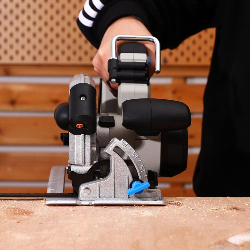 Пила циркулярная аккумуляторная CS20 PRO DEKO 084-1157