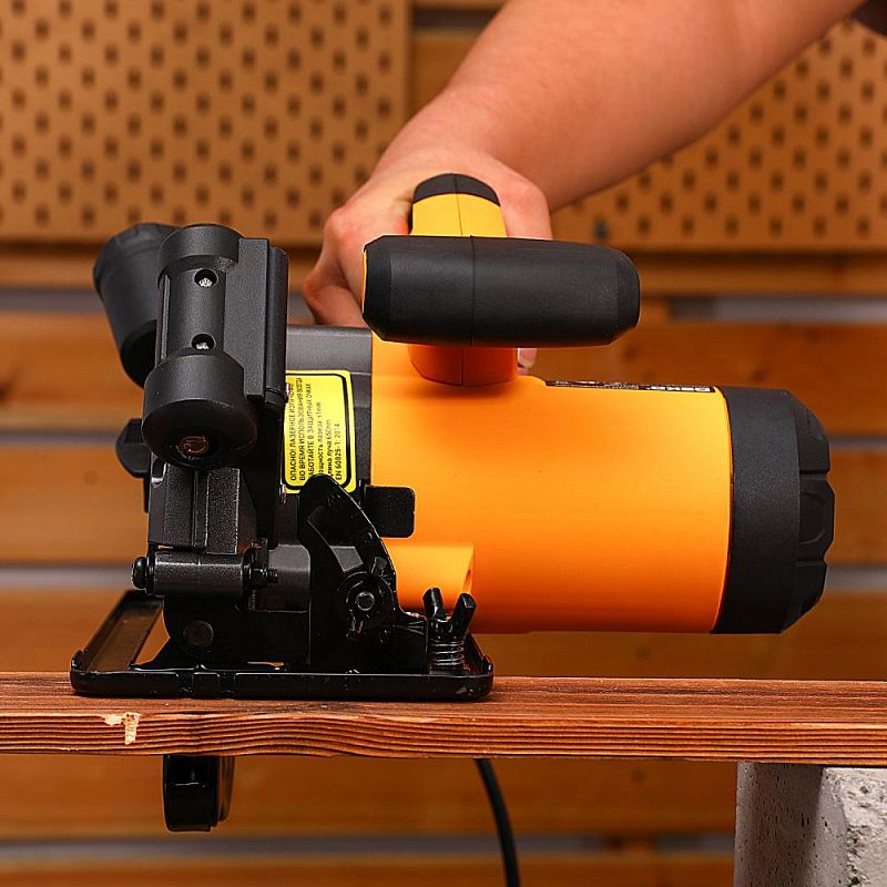 Пила циркулярная CS-1500W DEKO 084-1150