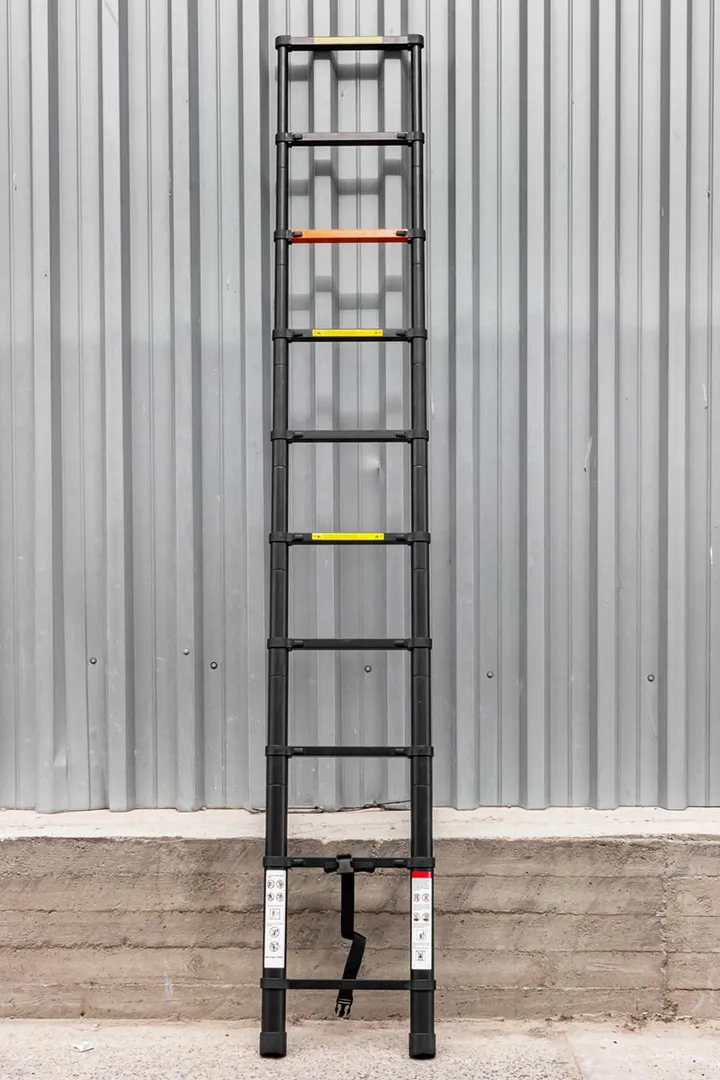 Лестница телескопическая алюминевая бытовая 2,9 м, 10 ступ. RockForce RF-UP290