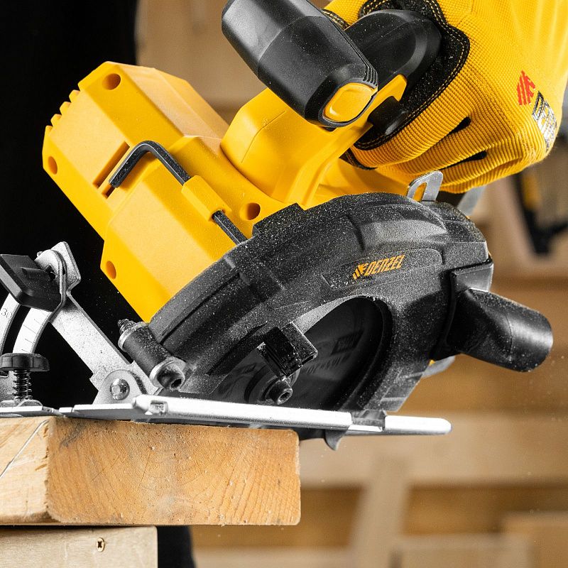 Пила циркулярная аккумуляторная CCSH-20-165, 165 мм, Li-Ion, 20 В Denzel 27405