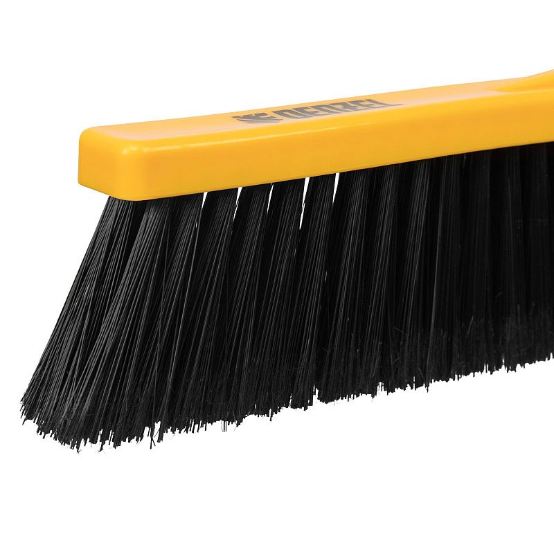 Щетка-сметка со скребком 590 мм Denzel 55323