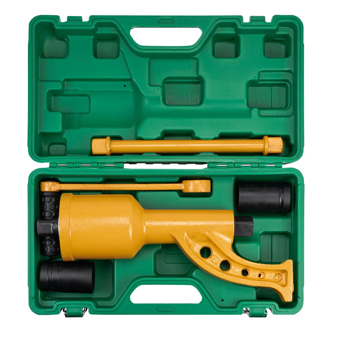 Гайковерт ручной с редуктором, головки 32-33 мм, L330 мм, передаточное число 1:78, 6800 Н/м RockForce RF-34114102