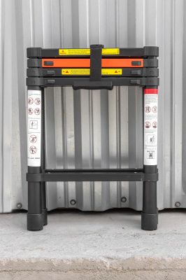 Стремянка телескопическая алюминевая бытовая 1,4 м, 5+5 ступ. RockForce RF-UP140-2