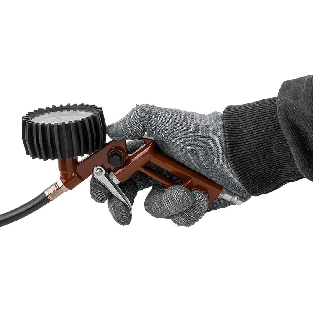 Пистолет для подкачки шин с манометром и шлангом FORSTIME FT-STG-32