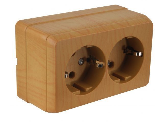 Розетка 2-ая, открытая, с/з дуб, BRON, 16 A, 250 V, IP 20 Mutlusan 2160 202 0258