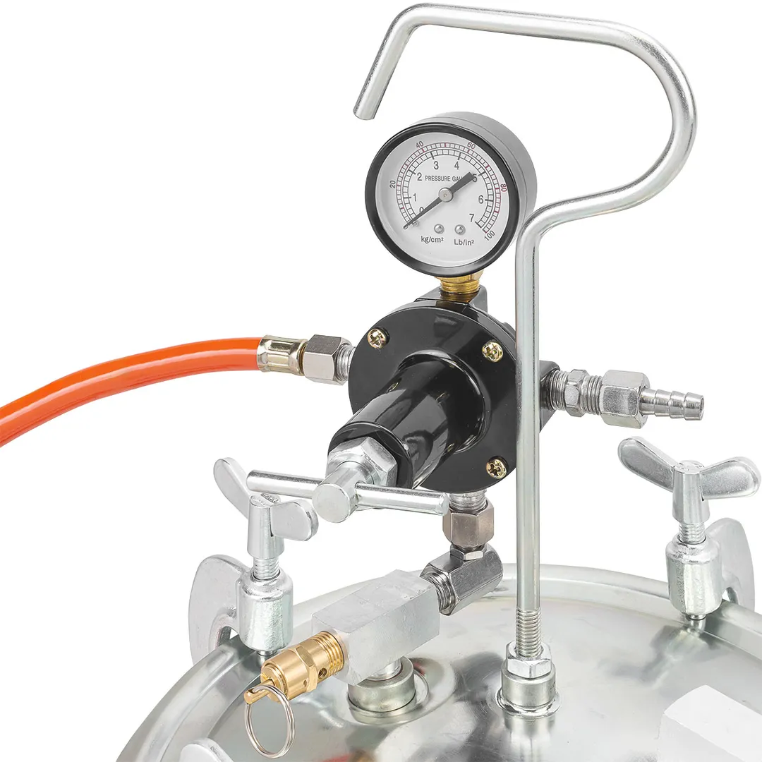 Краскораспылитель пневматический с выносным баком 10 л RockForce RF-8312