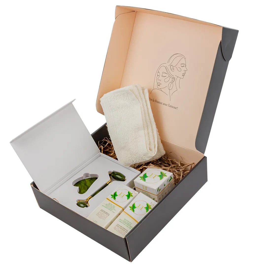 Набор Алоэ и зеленый чай, гель-алоэ для кожи вокруг глаз, сыворотка для лица, крем для лица, набор, массаж ролик+скребок гуаша, полотенце 40х70 La and Te beaute LT-3 GR