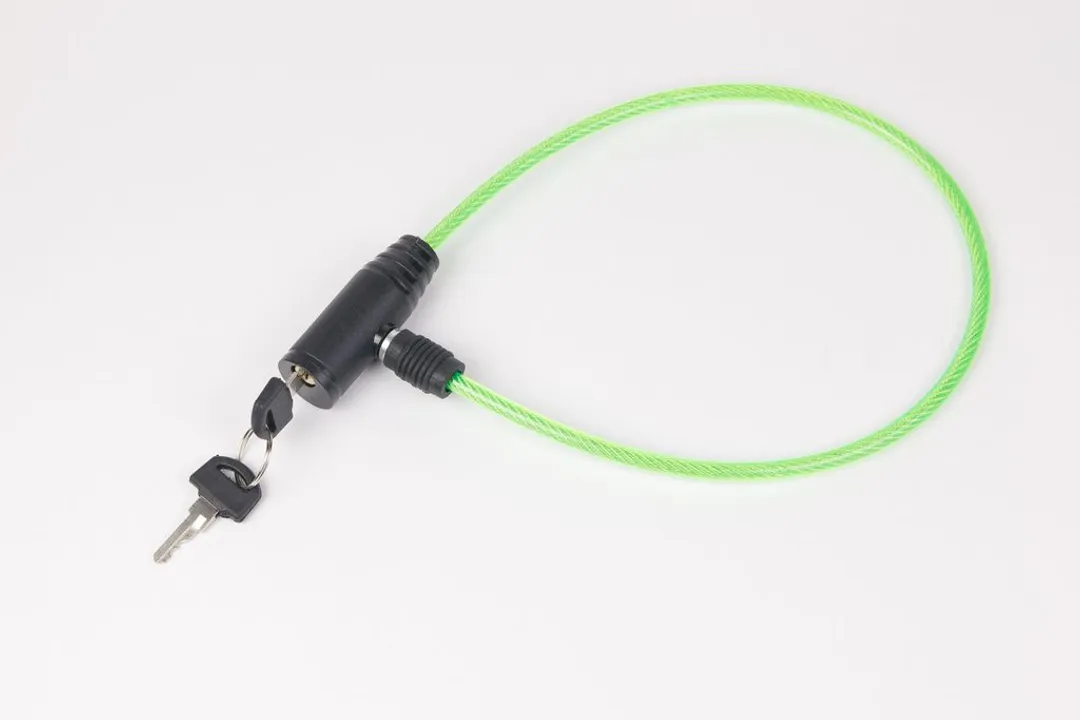 Замок велосипедный, Ø троса-6 мм, L троса-550 мм, 2 ключа Помощник P006K