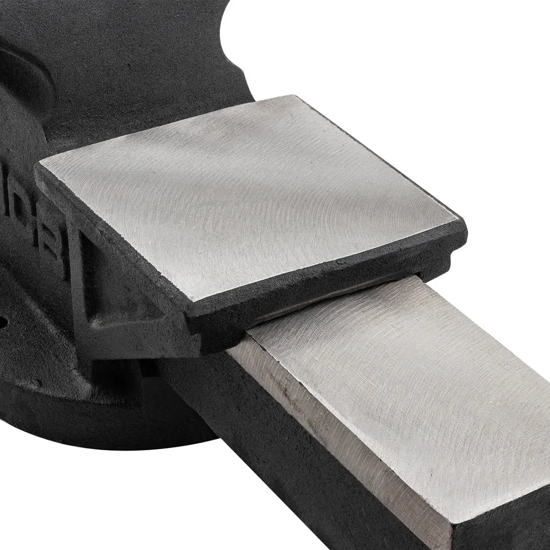 Тиски стальные с наковальней 200 мм JCB JCB-6540208