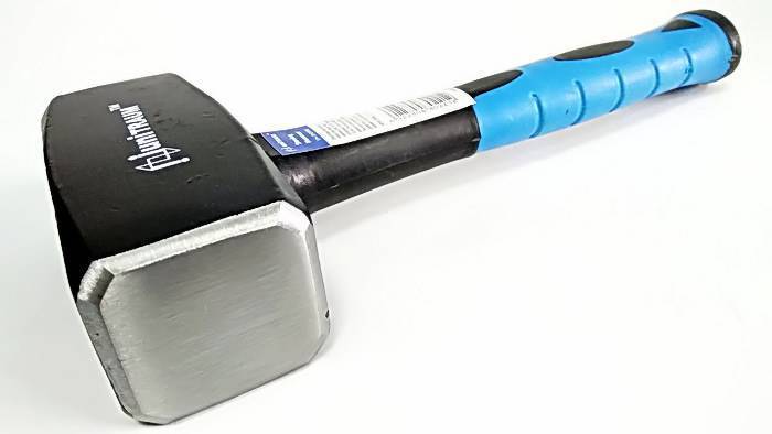 Кувалда на фиберглассовой ручке 2 кг, Unitraum UN-SH2000