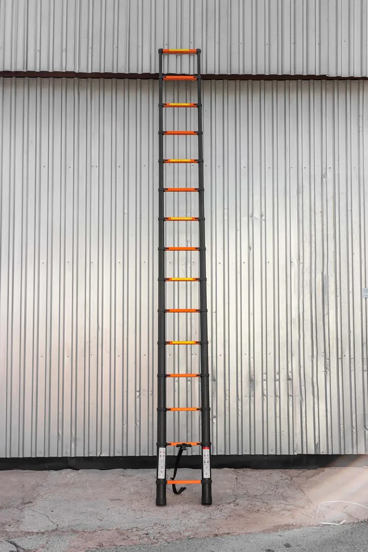 Лестница телескопическая алюм. бытовая 4.4м, 15 ступ. ISMA ISMA-UP440