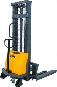 Штабелер гидравлический с электроподъемом 
1,5 т 3,0 м XILIN CDD15B-E с раздвижными вилами TOR 1009595
